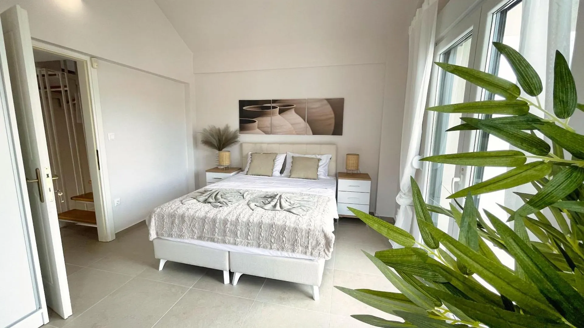Holiday home Paradise Overlook - Beachfront Villa Pefkohori