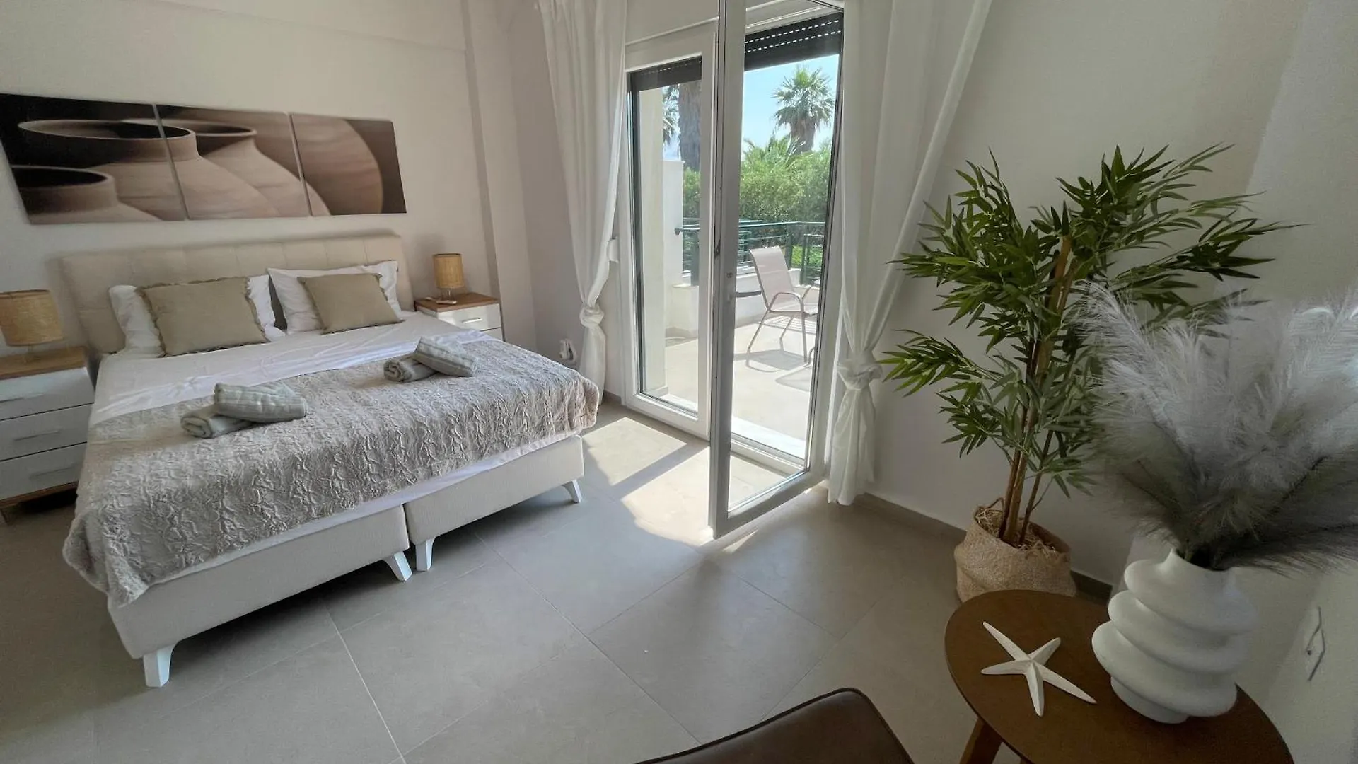 Holiday home Paradise Overlook - Beachfront Villa Pefkohori