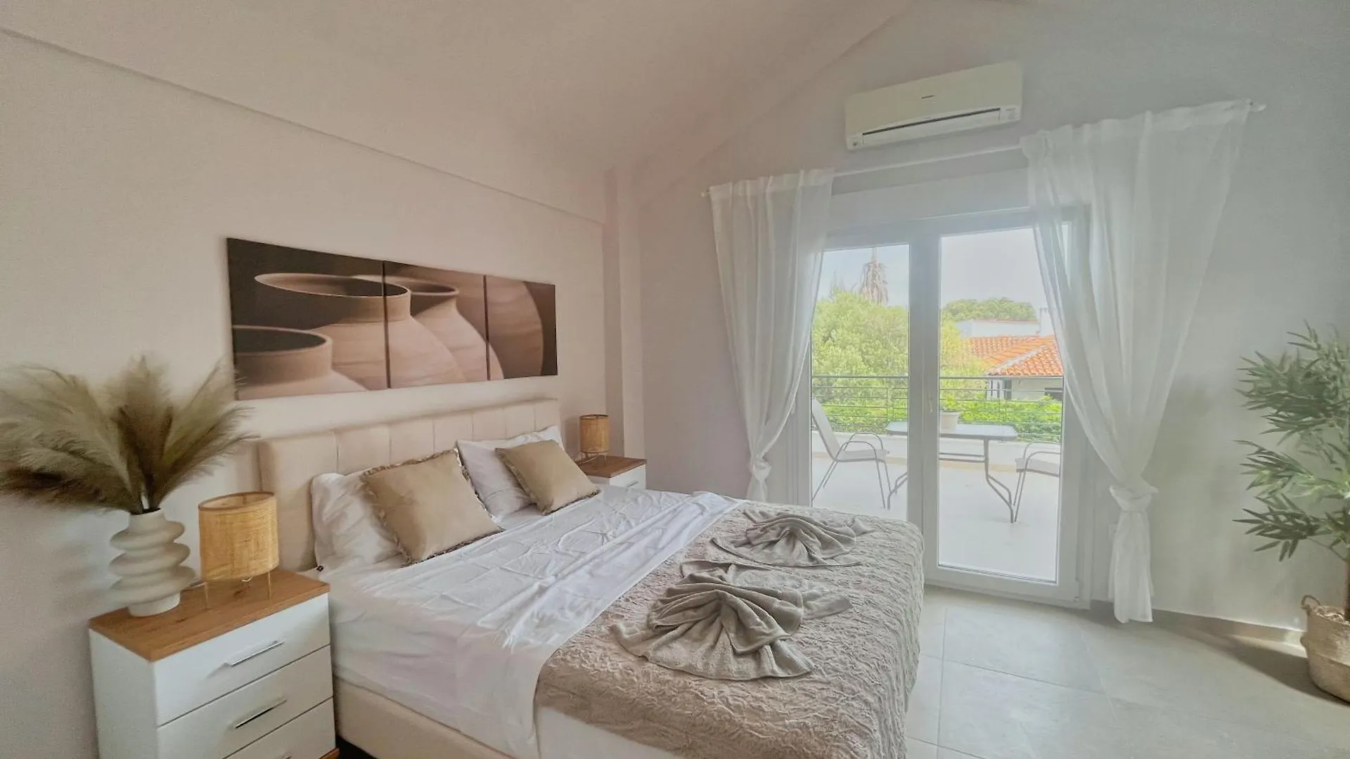 Paradise Overlook - Beachfront Villa Pefkohori